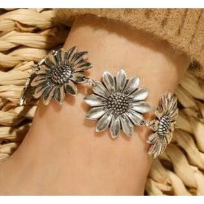 Silvertone sunflower link adjustable bracelet
