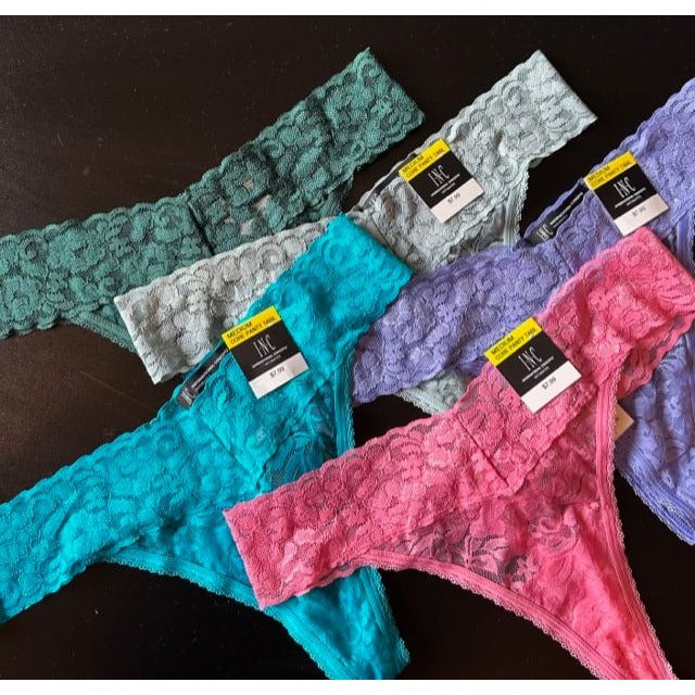 5 Inc International lace thongs medium panties nwt