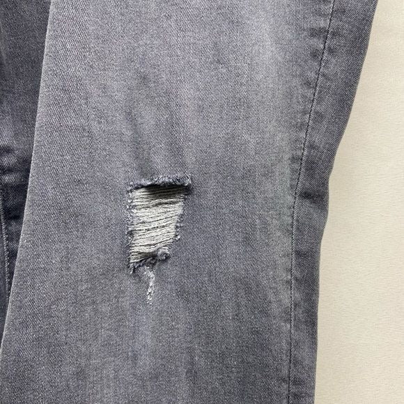 Universal Thread Distressed Gray Skinny Jeans