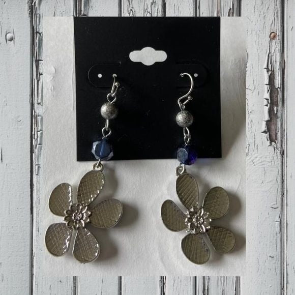 Silvertone flower and blue beaded earrings